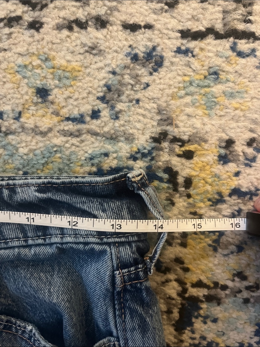 Hollister Baggy Low Rise Jeans in Blue Wash Limited Edition Bow Details - Picture 6 of 8